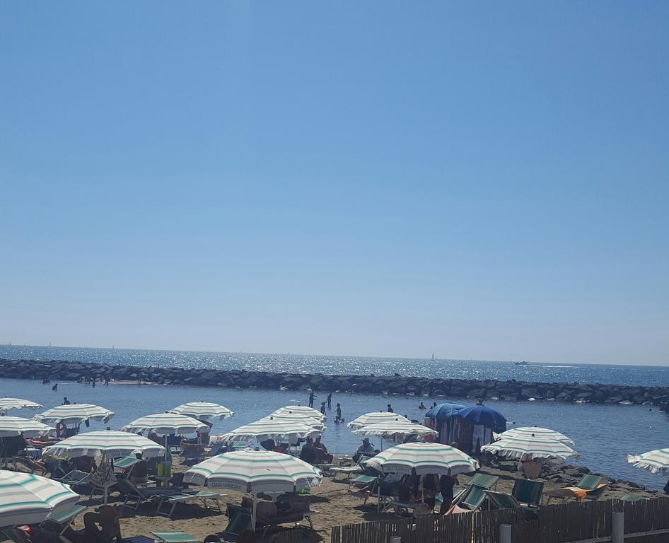 Casa Vacanze Giramondo Fiumicino Luaran gambar